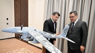 Baykar Yönetim Kurulu Başkanı Selçuk Bayraktar, Kırgızistan’ın başkenti Bişkek’te gerçekleştirilen