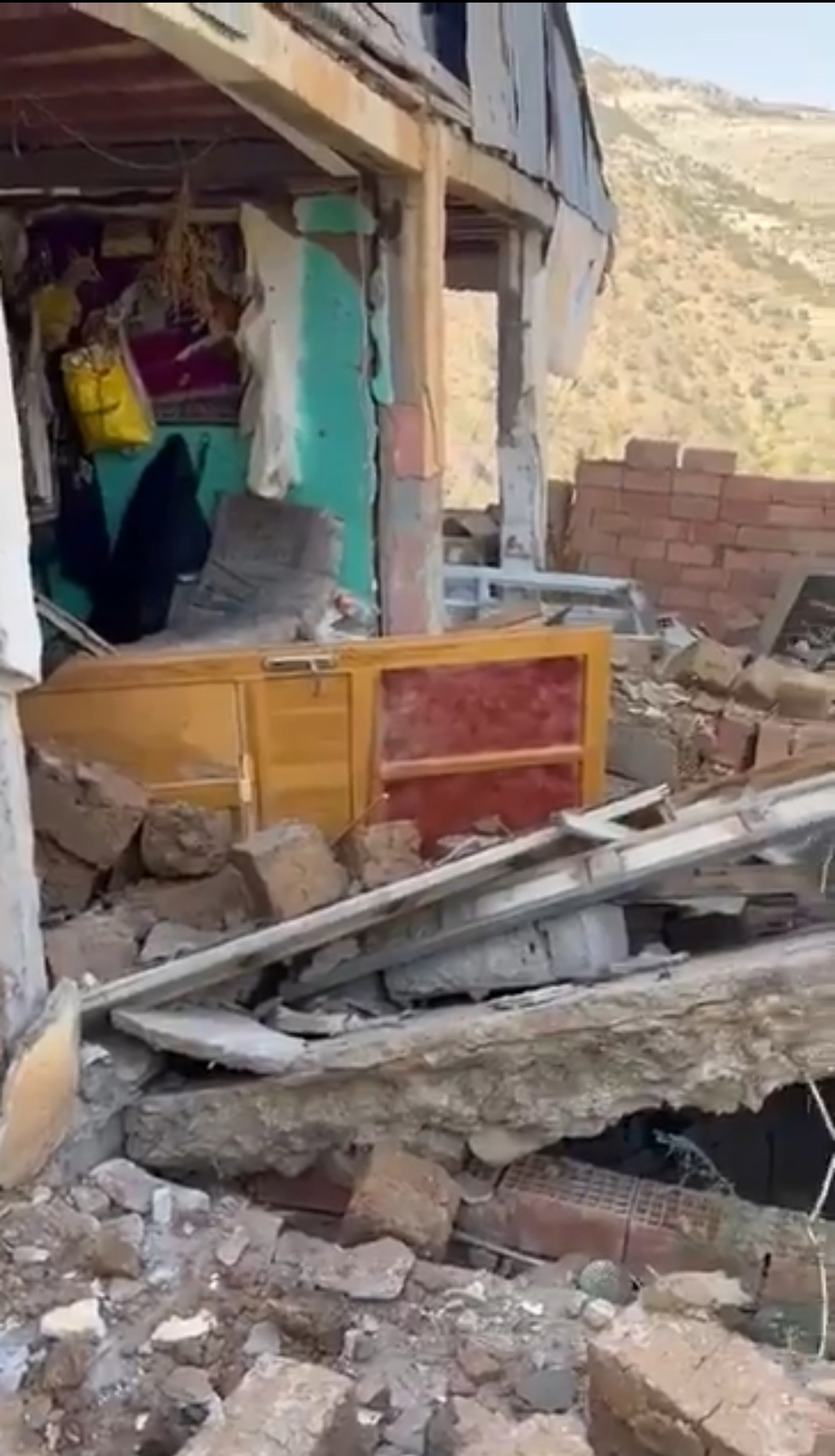 Malatya’da merkez üssü Kale ilçesi olan 5.9 büyüklüğünde deprem meydana