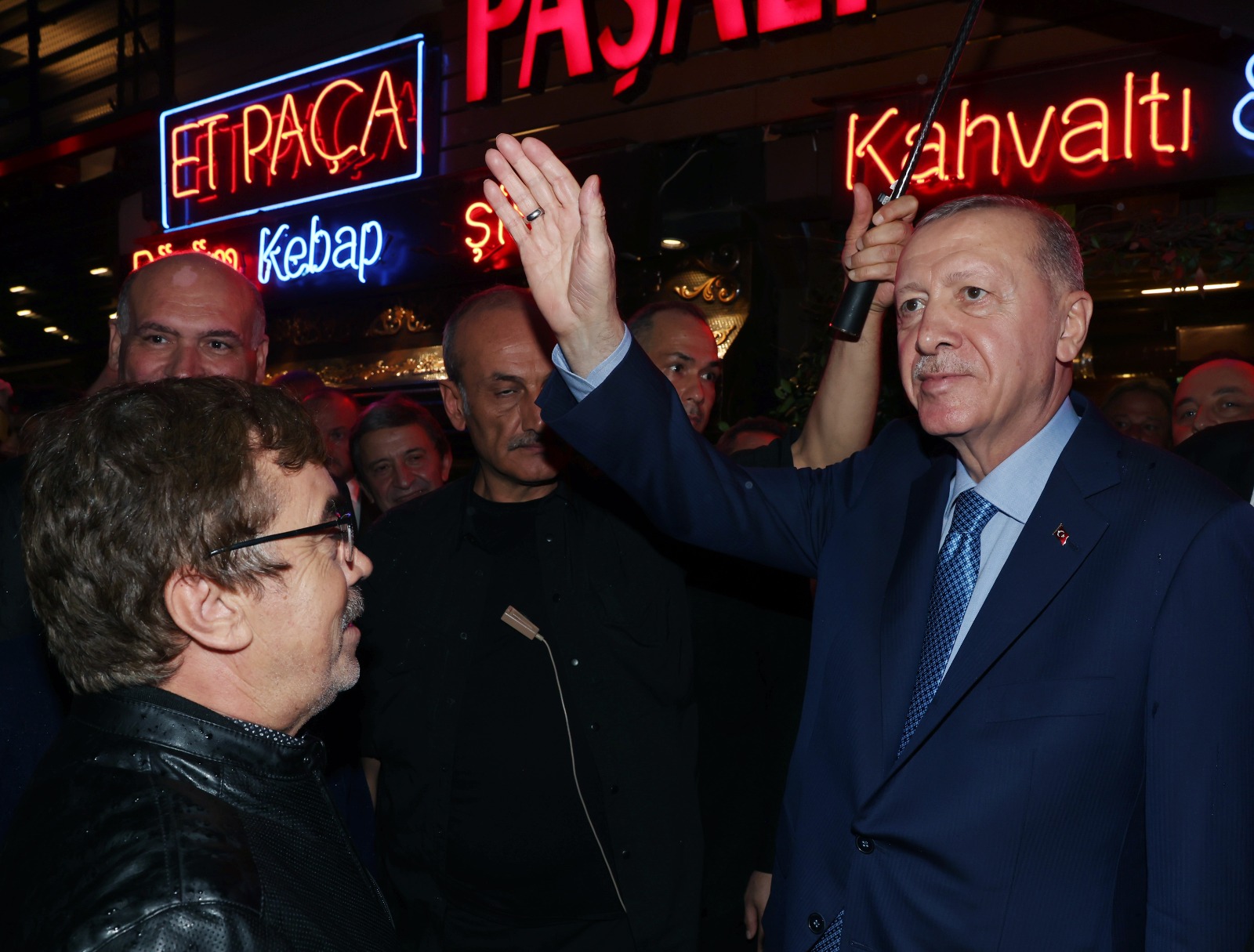 Cumhurbaşkanı Recep Tayyip Erdoğan Kısıklı’daki konutundan çıkarak Vahdettin Köşkü’ne geldiği