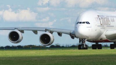 Havacılık dünyasının devi Airbus A380, boyutları ve ağırlığı ile dikkat
