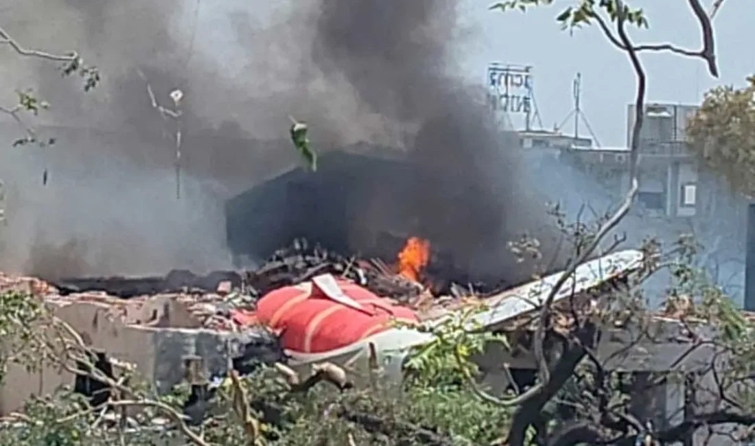 Air India’ya ait bir yolcu uçağı, Hindistan’ın batısındaki Gucerat eyaletinin