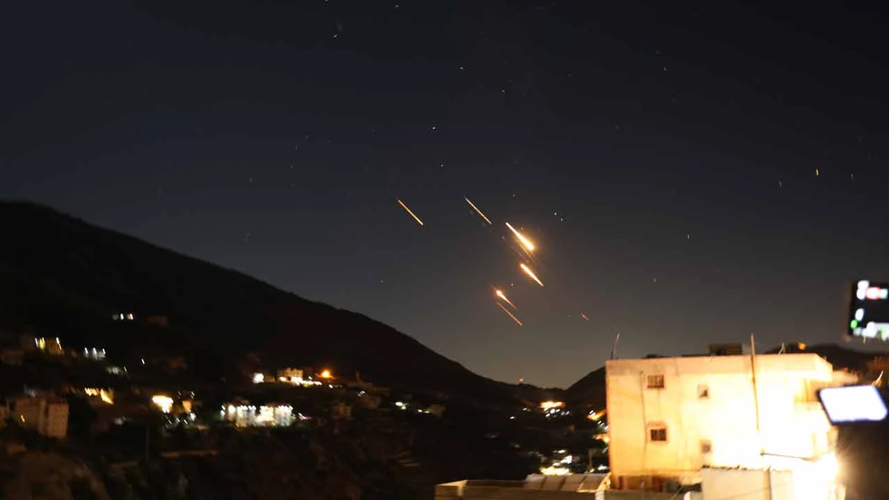 İran ve İsrail arasındaki çatışmalar, günün her saatinde hız kesmeden