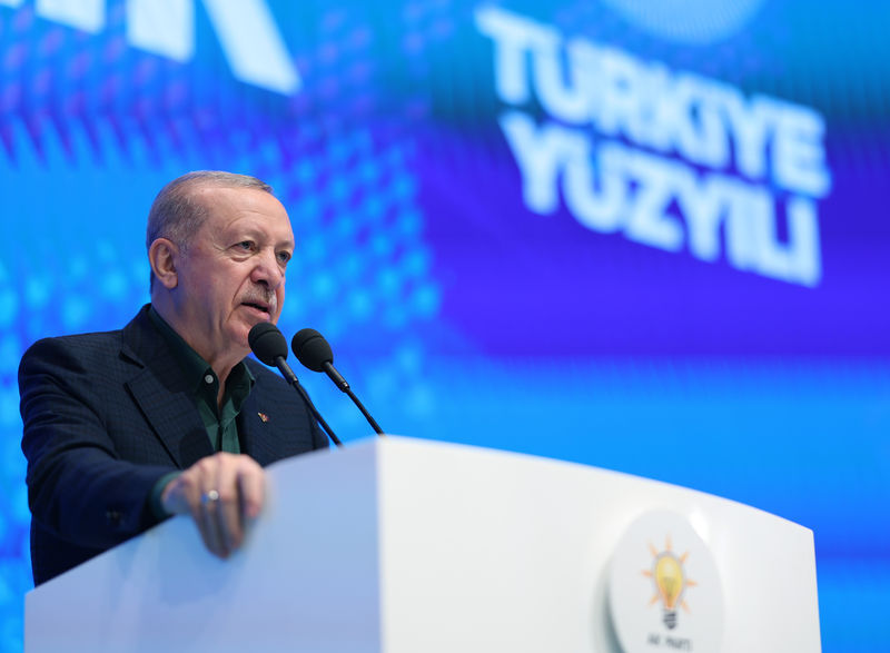 Cumhurbaşkanı ve AK Parti Genel Başkanı Recep Tayyip Erdoğan, partisinin
