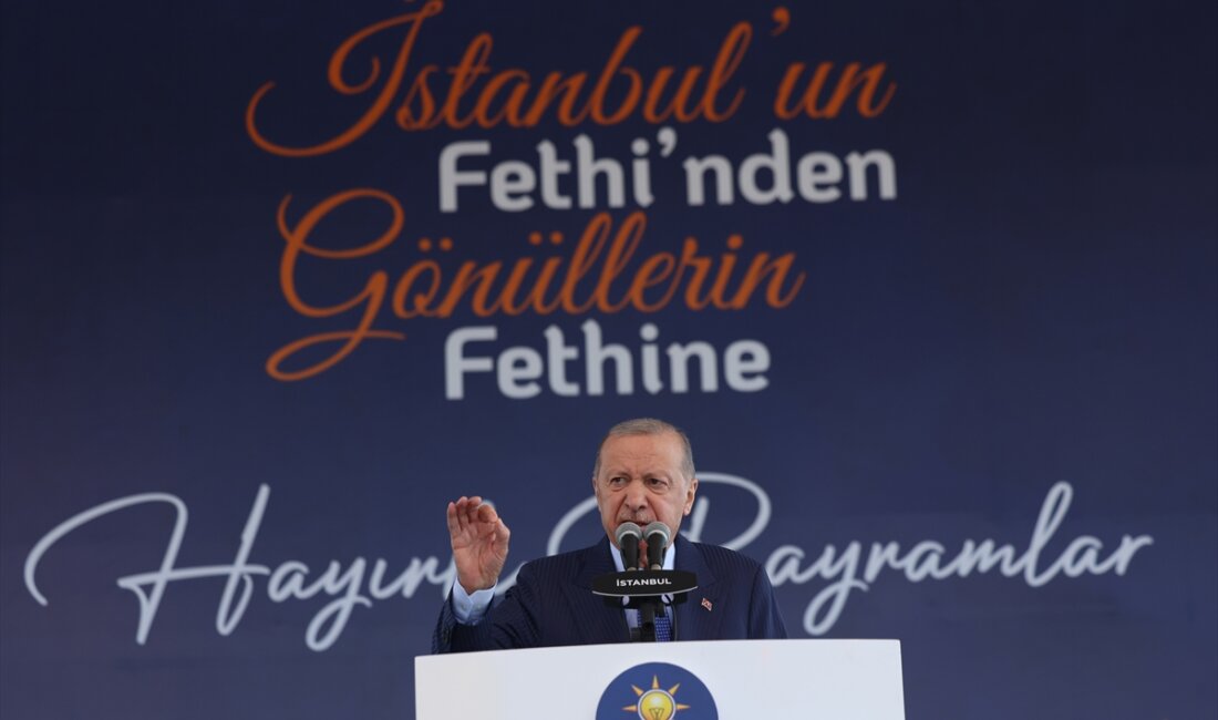 Cumhurbaşkanı Erdoğan’dan İstanbul’un fethi mesajı Cumhurbaşkanı Recep Tayyip Erdoğan, İstanbul'un fethinin 573. yıl dönümü dolayısıyla