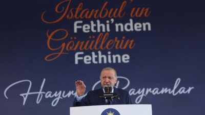 Cumhurbaşkanı Recep Tayyip Erdoğan, İstanbul'un fethinin 573. yıl dönümü dolayısıyla