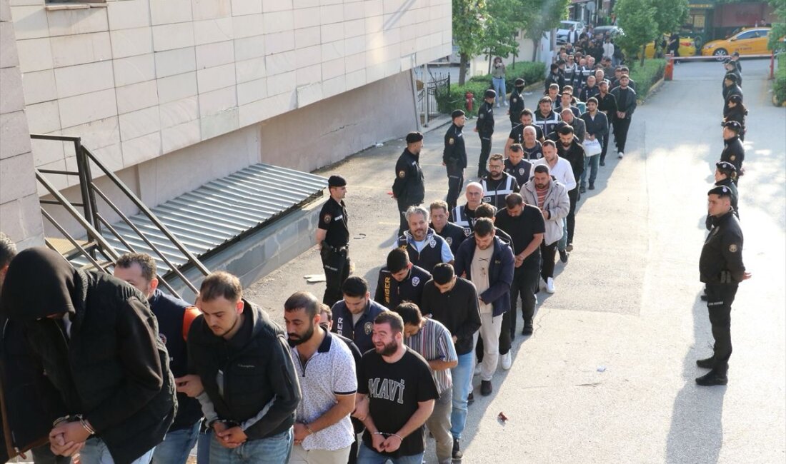 Türkiye tarihinin en büyük ‘yasa dışı bahis operasyonları’ gerçekleşti
Adalet Bakanı