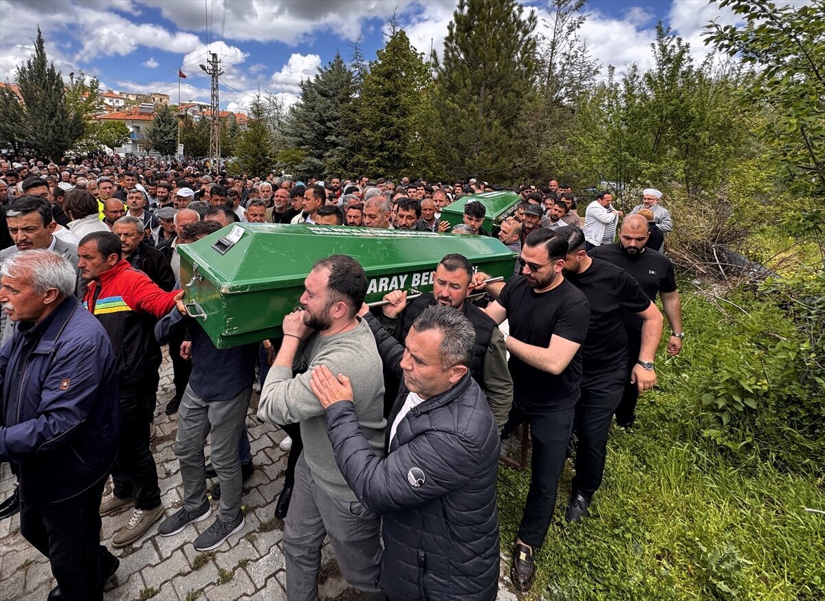 Aksaray’da elma bahçesindeki kuyuyu temizlemek için girdikleri sırada zehirlenen 2’si