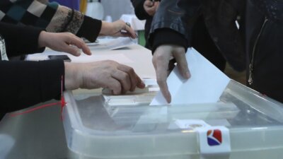 Ermenistan bugün seçime gidiyor. Ermeni halkı bugün yapacağı seçimle Başbakan