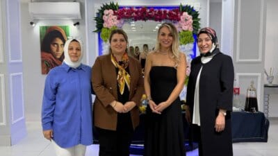 Güzellik ve bakım sektöründe 12 yıllık deneyimiyle tanınan uzman estetisyen